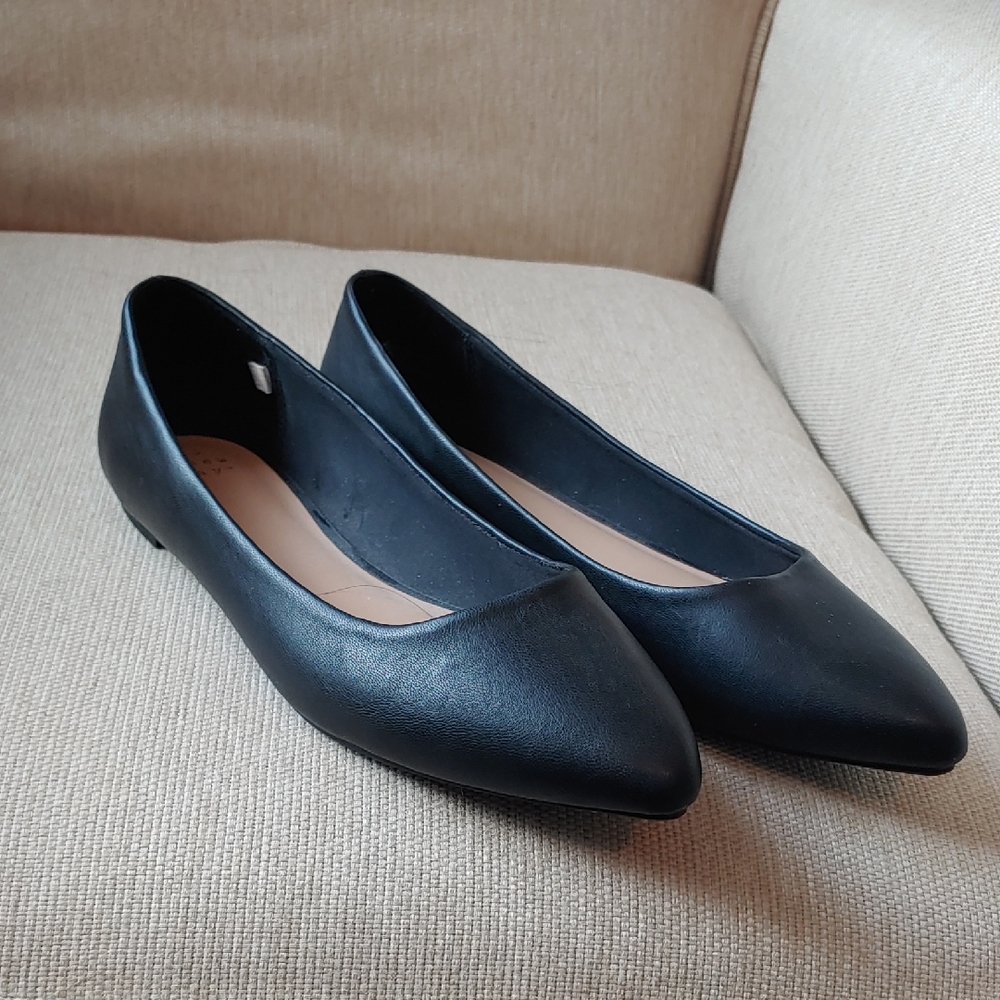 A New Day Black Flats Size 8